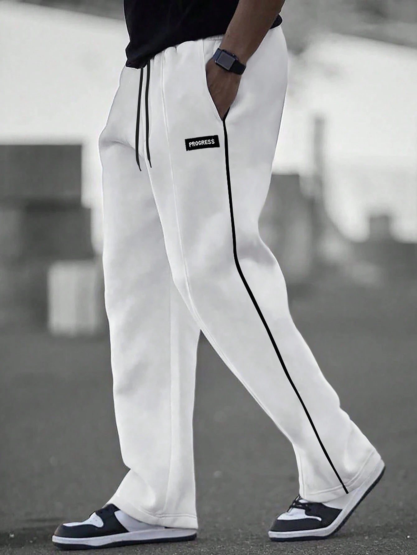 Manfinity Hypemode Men'S Loose Fit Sweatpants with Patch Detail and Drawstring Waist Straight Leg Long Sweat Pants Going Out Casual Boyfriend Gift