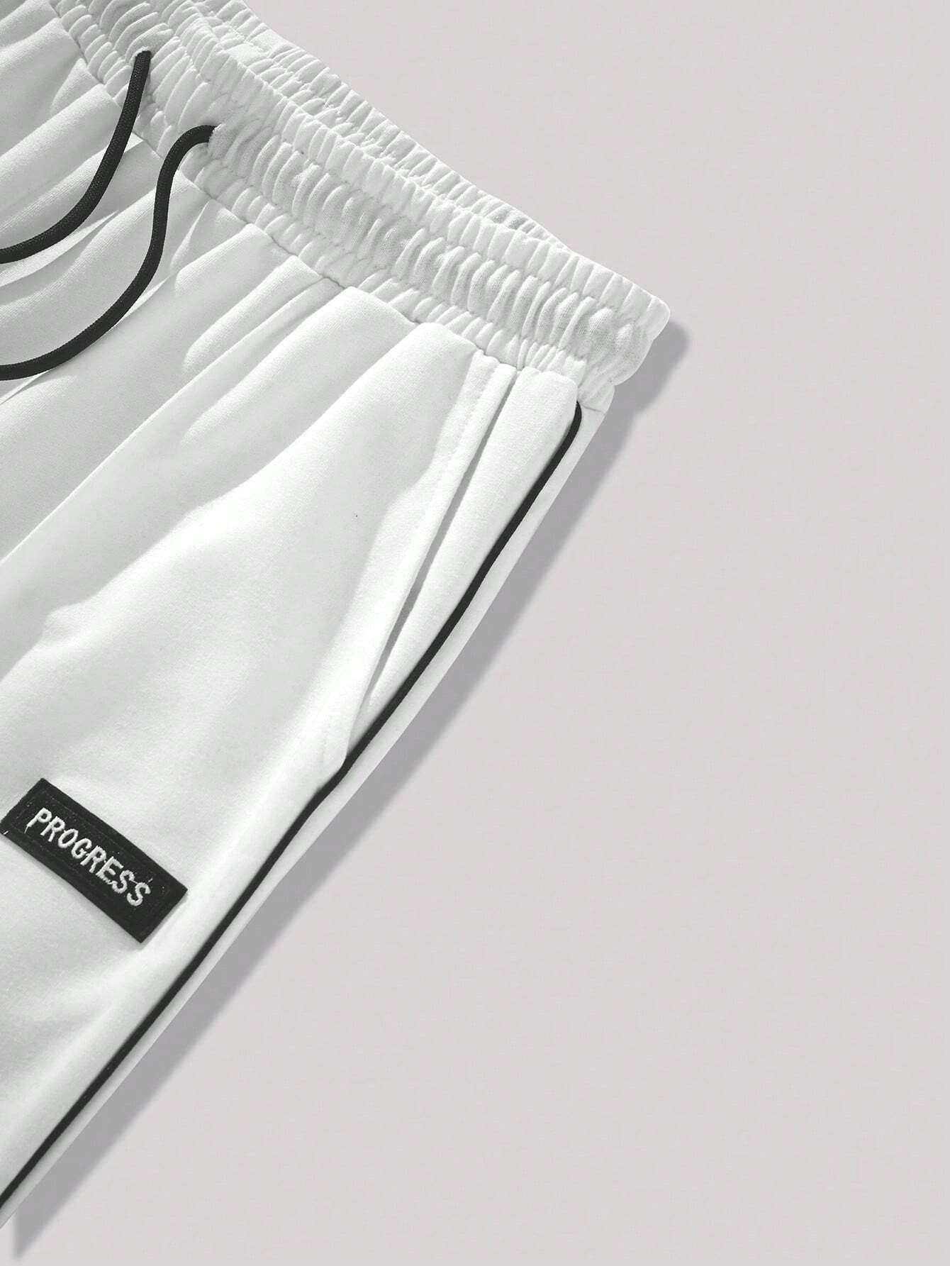 Manfinity Hypemode Men'S Loose Fit Sweatpants with Patch Detail and Drawstring Waist Straight Leg Long Sweat Pants Going Out Casual Boyfriend Gift